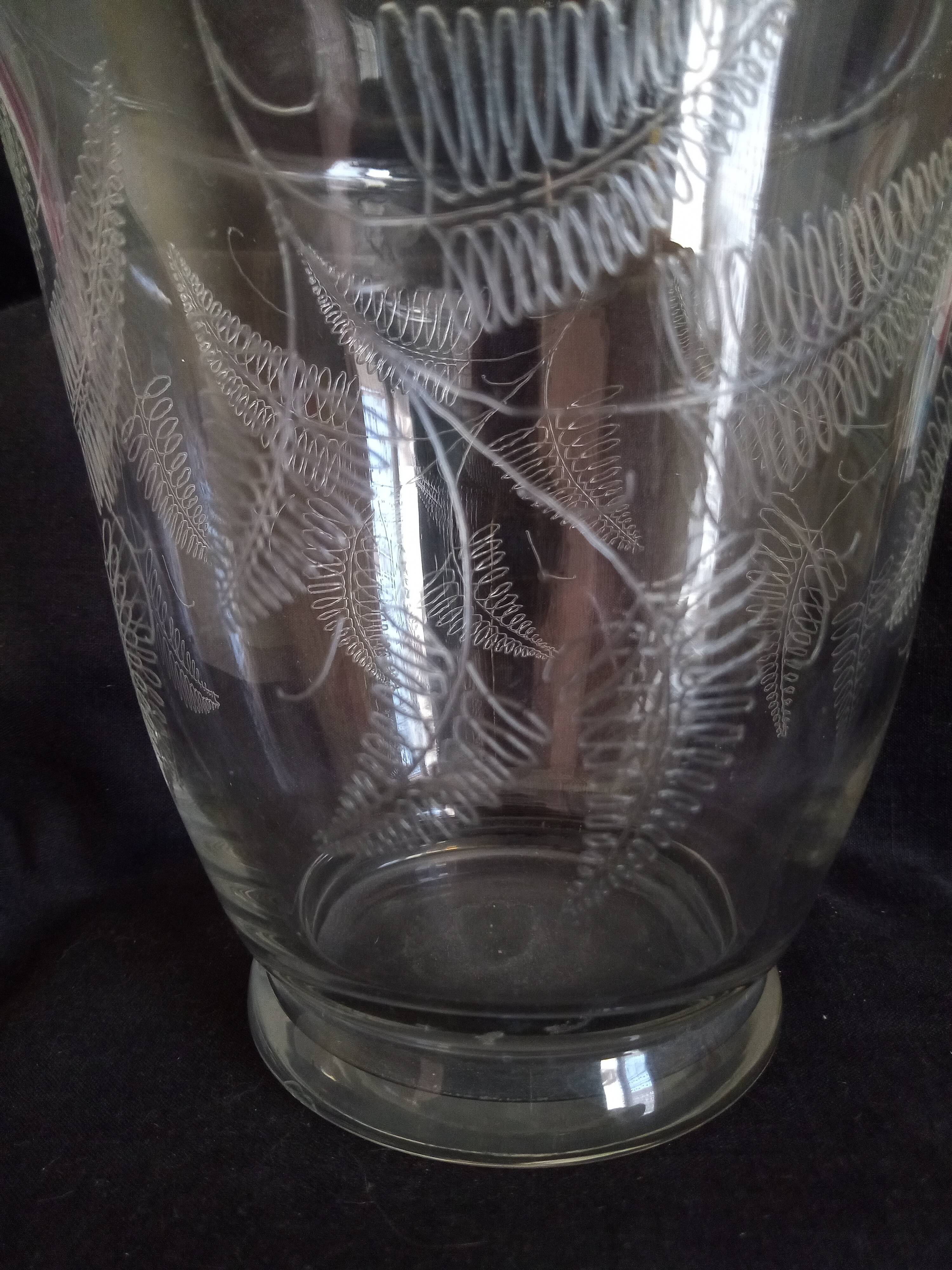 Fine crystal spirits decanter engraved with fern motifs