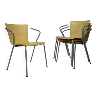 vintage fritz hansen vico magistretti duo fauteuils empilables en bois courbé ensemble de quatre