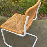 Chaise Cesca modèle b32 en blanc et bois par Marcel Breuer