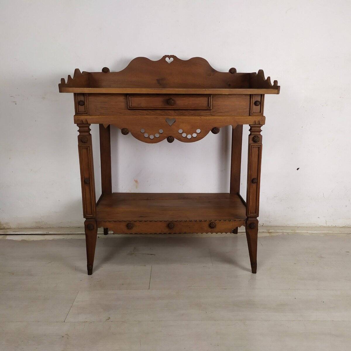 Rustic hairdresser popular art