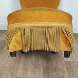 Velvet toad easy chair