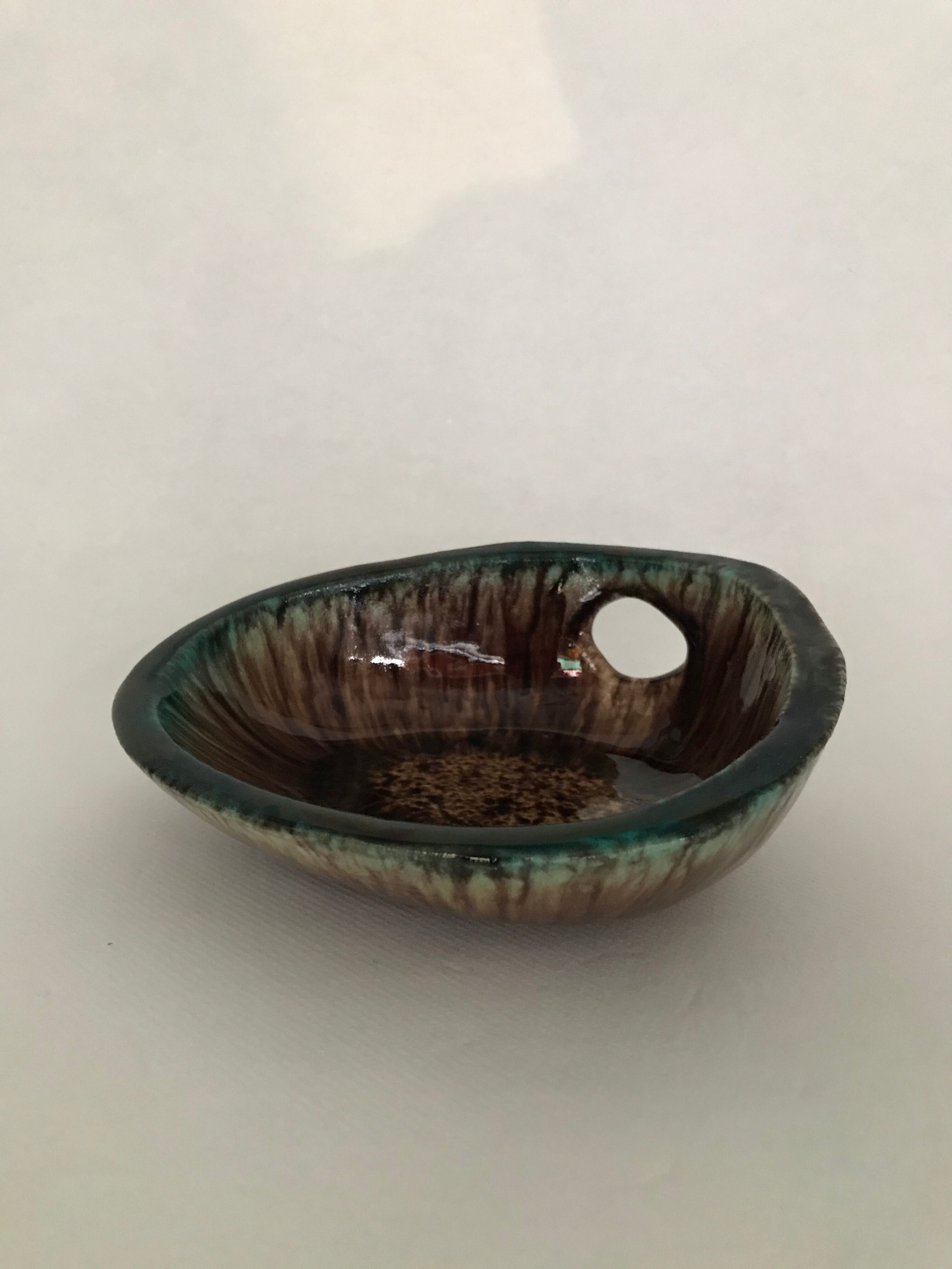 Ceramic trinket bowl, Accolay, circa 1950-1960.