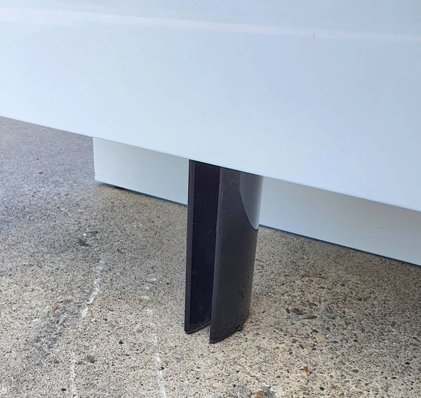 2 tables de chevet / tables de nuit B&B Italia