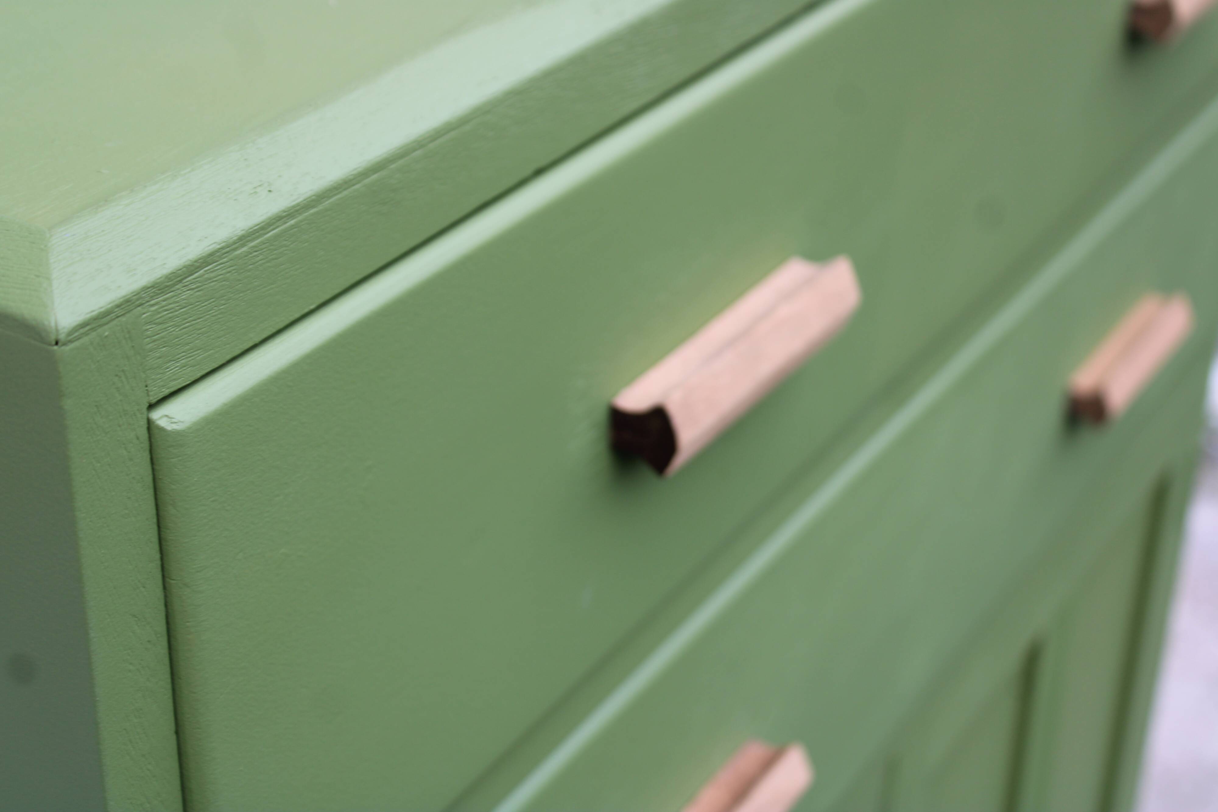 Renovated antique buffet – Herbarium Green (Libéron)