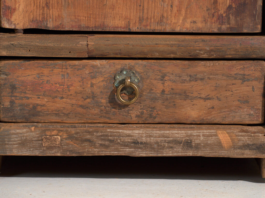 Petit meuble ancien chinois en bois peint – Chine, vers 1900