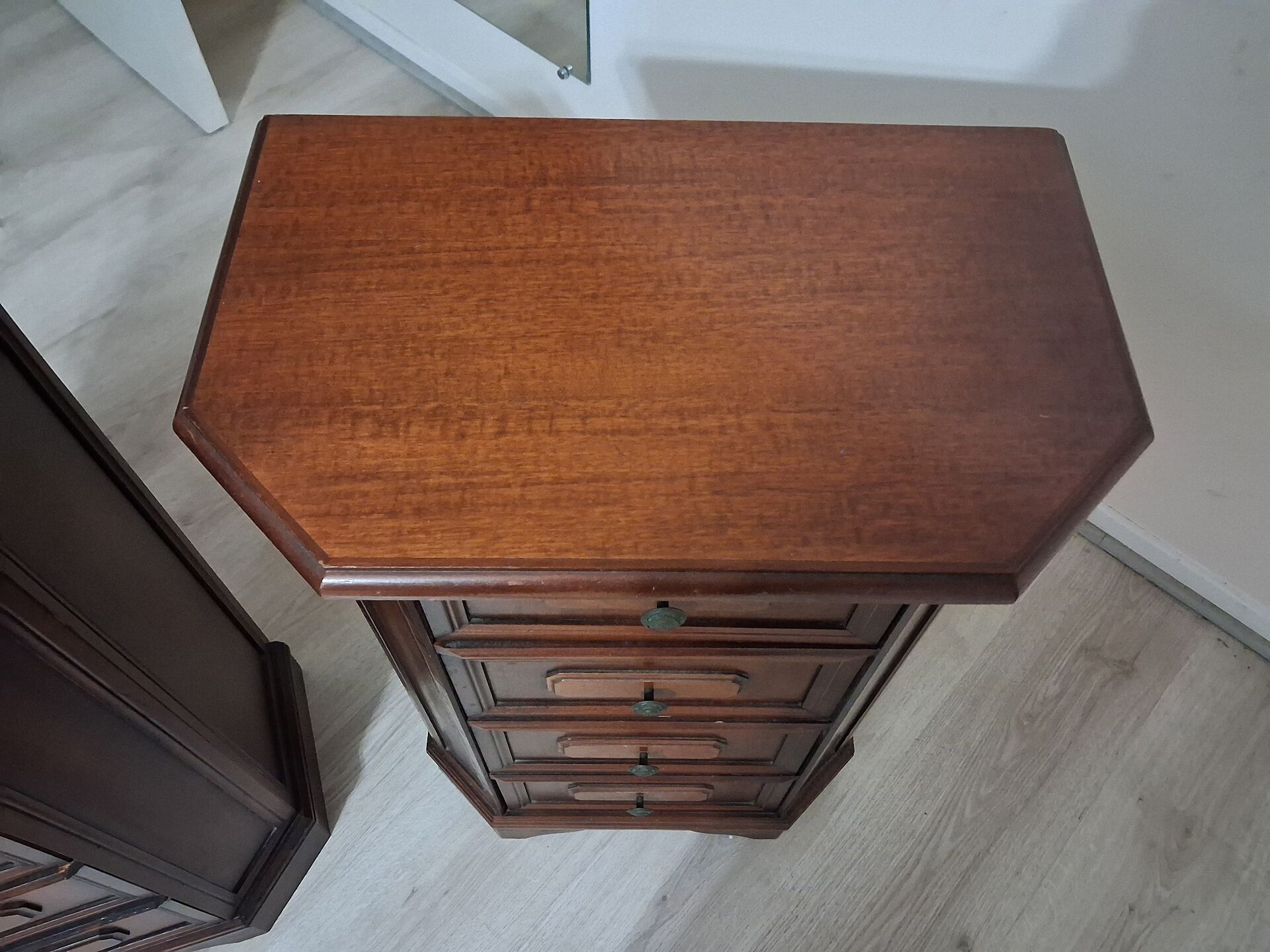 Set of 2 Chest of Drawers with 4 drawers