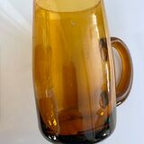 4 mugs/ mugs in vintage blown amber glass