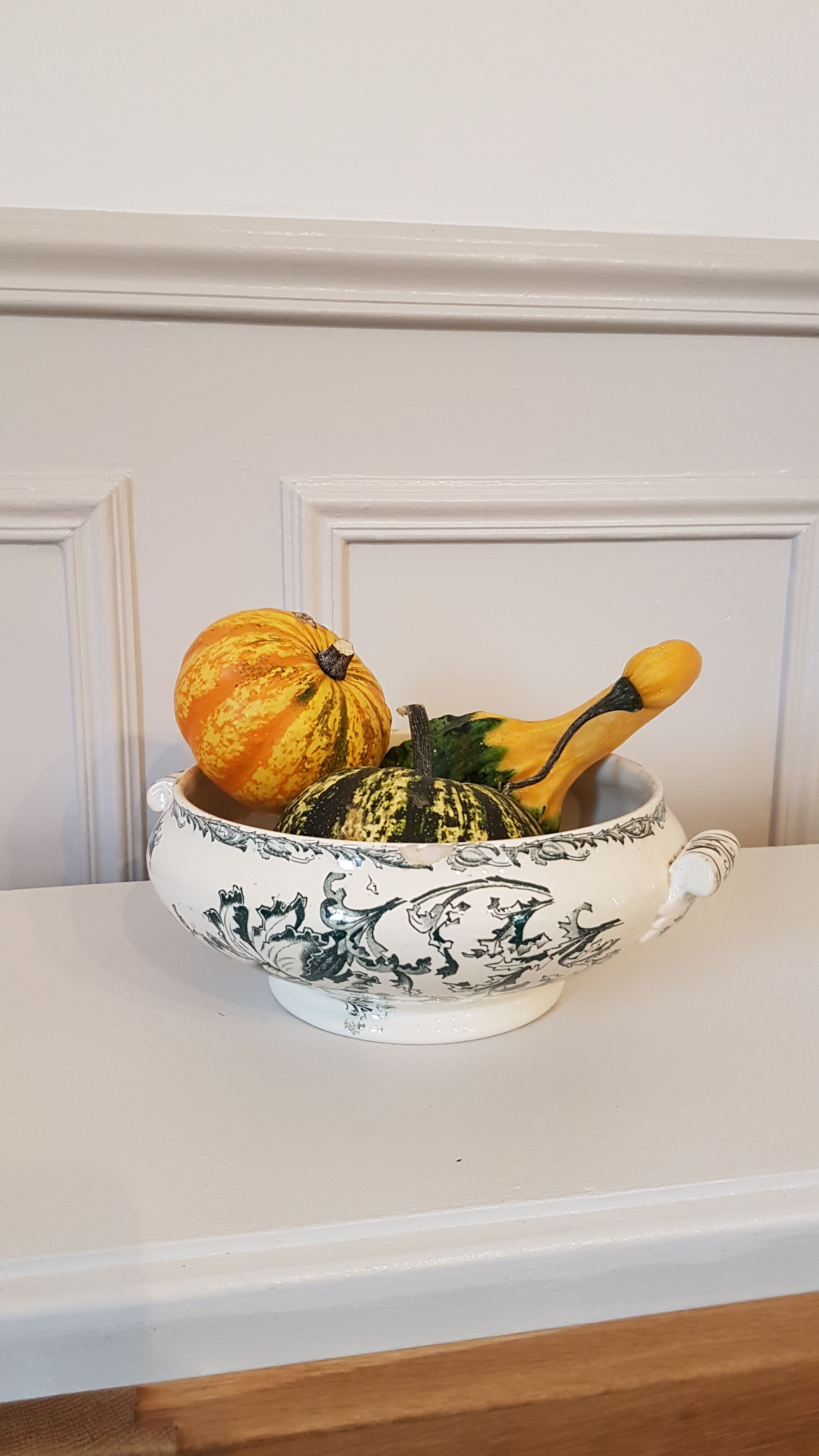 Longwy Datura tureen