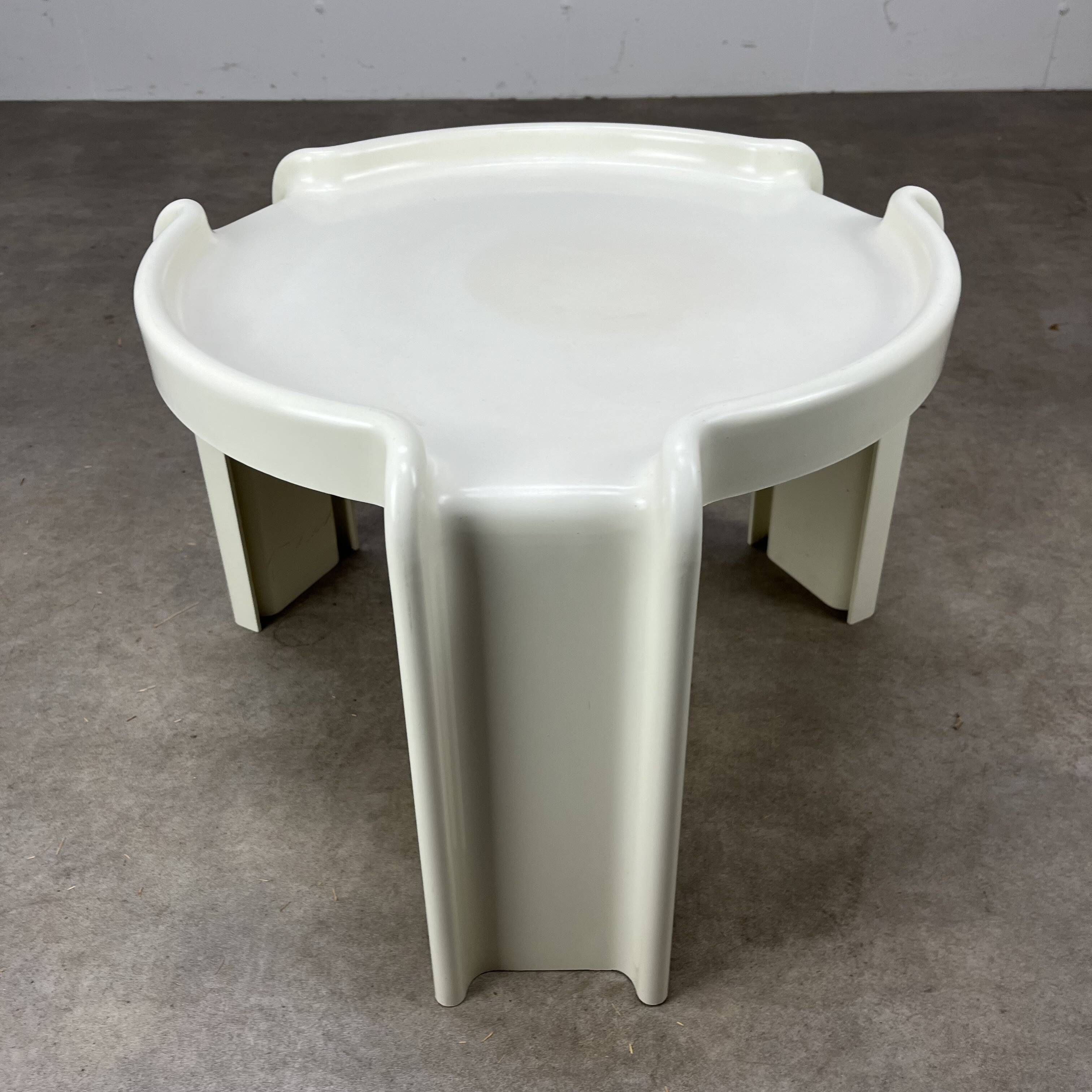 Giotto Stoppino side table, Kartell, 70s, space age style