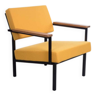 Yellow Lounge chair – Gijs van der Sluis – Model 36