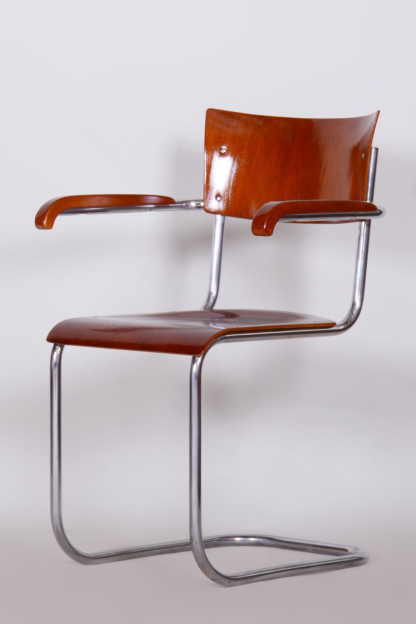 Set of Two Restored Bauhaus Armchairs, Mart Stam, Beech Plywood, Germany, 1930s