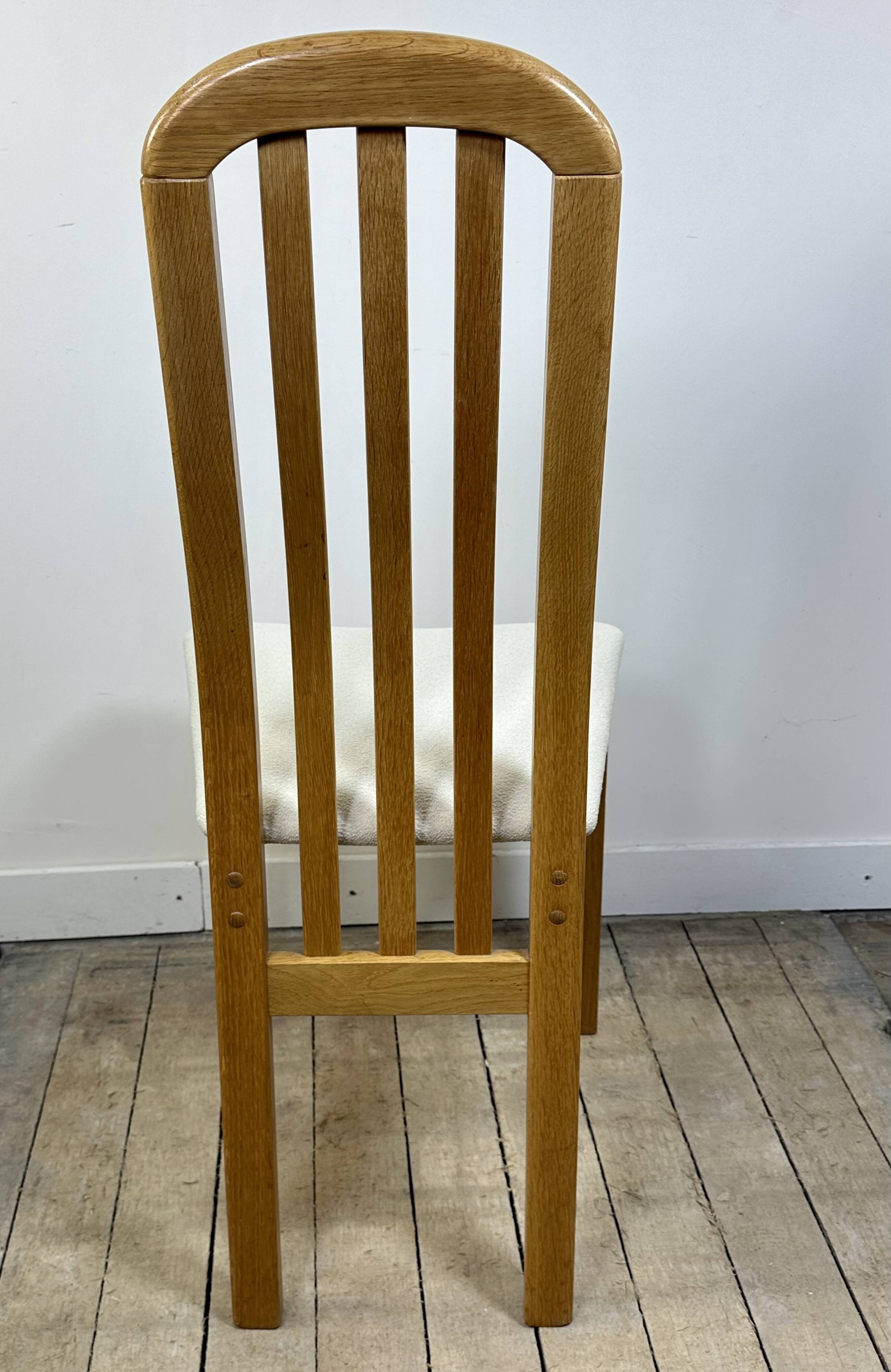 Chairs (set of 4) in solid elm and vintage fabric Findahls Denmark 1980