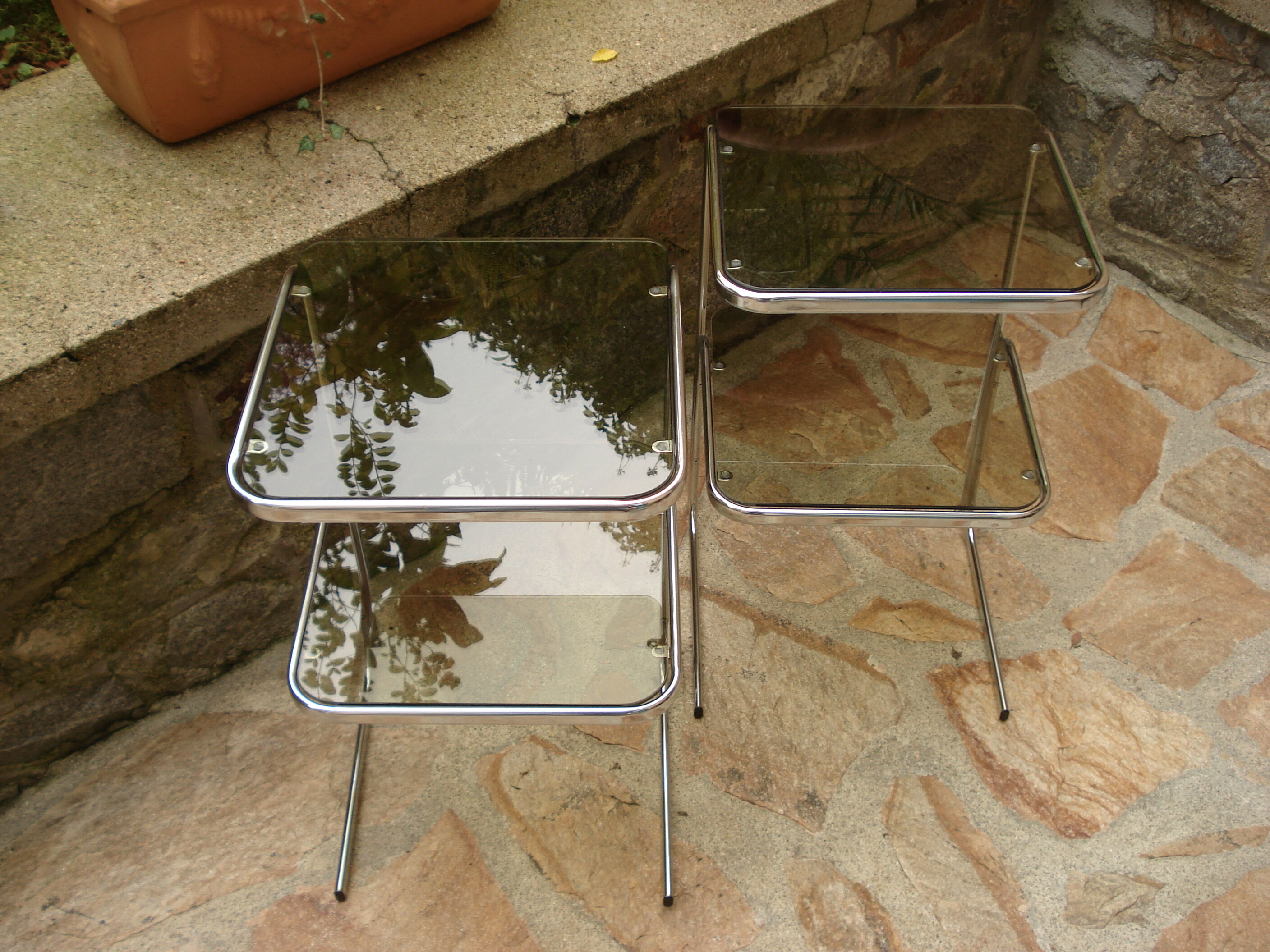 Pair of 2 vintage side tables 1970