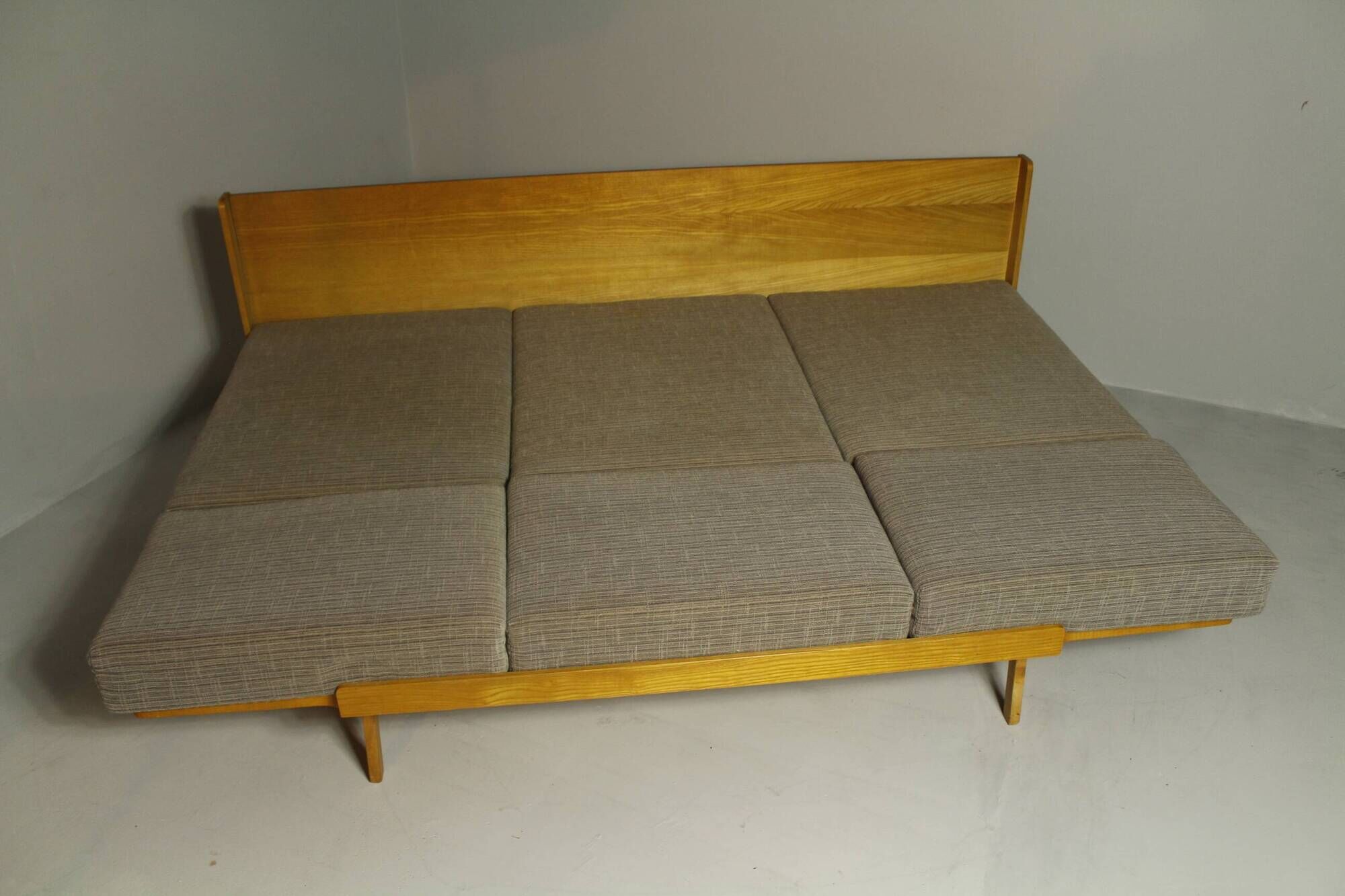 Daybed from Jitona, N.P. Soběslav, Czechoslovakia, 1970s