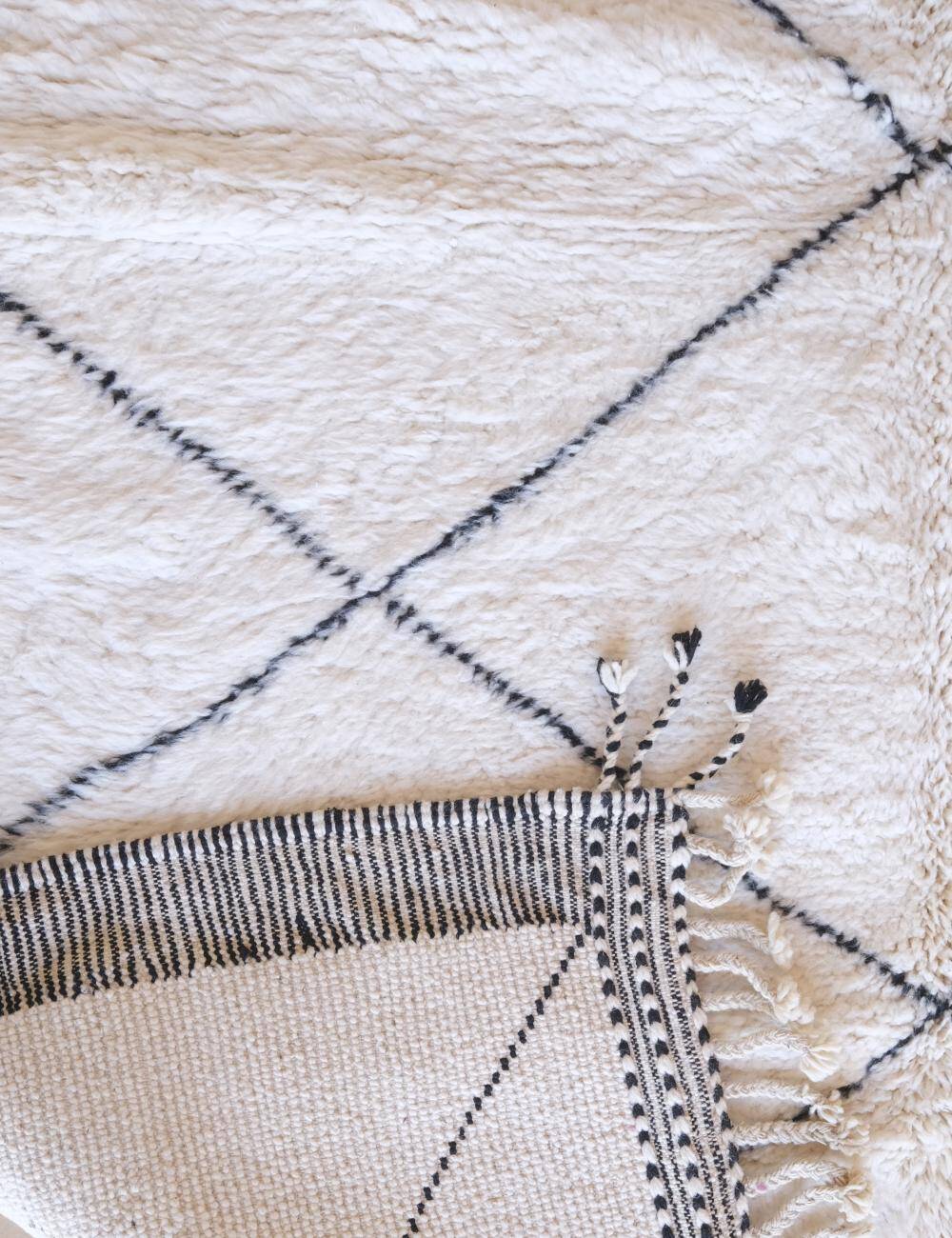 Moroccan Beni Ourain rug - 296 x 217 cm