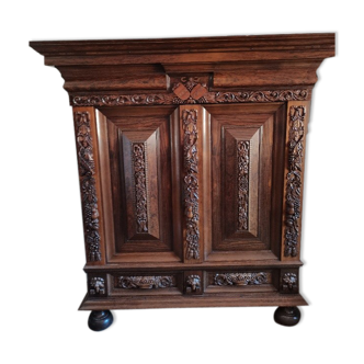 Armoire artisanale