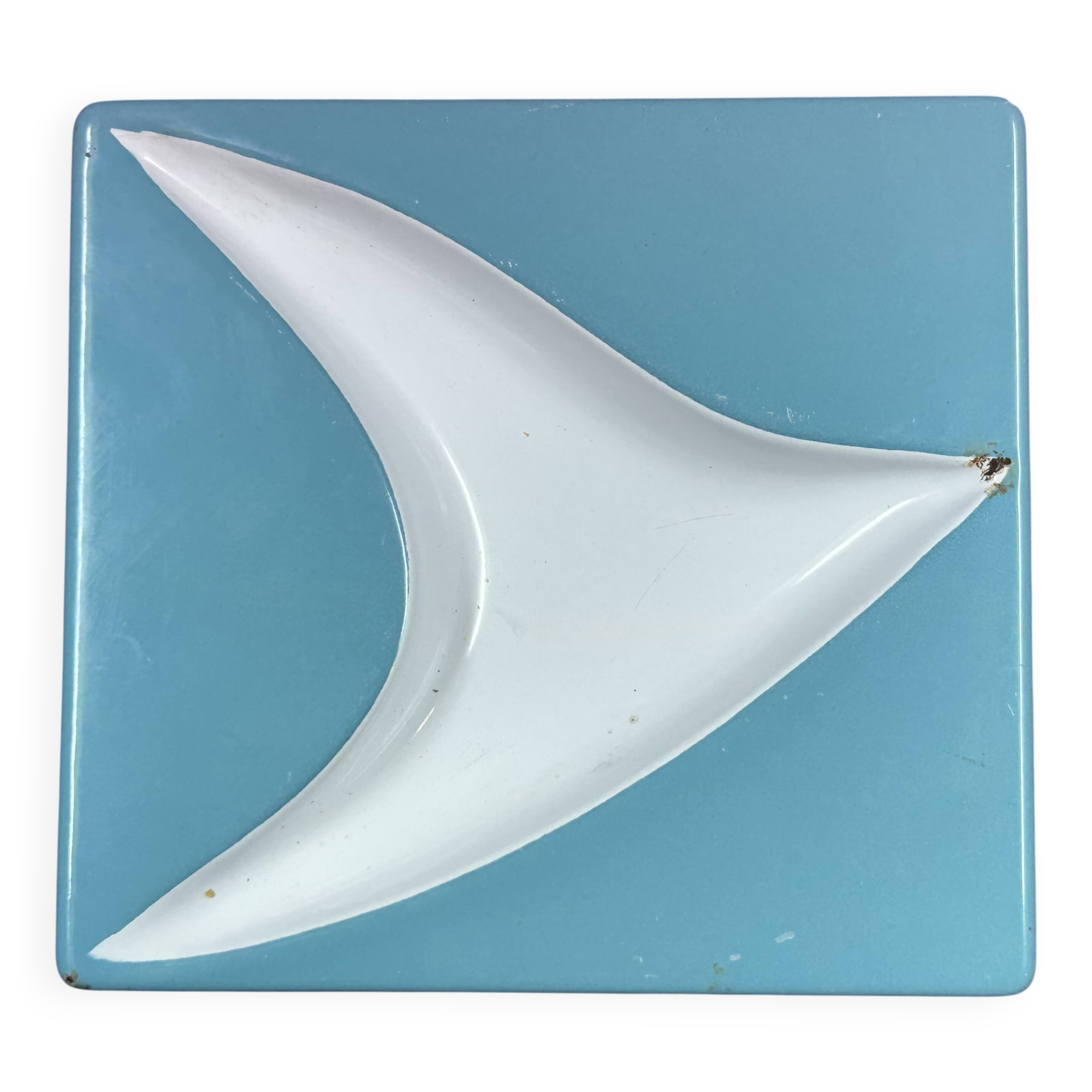 enameled metal pocket tray