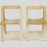 Set of 4 Vintage folding chairs in light wood