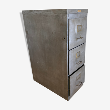 Industrial metal cabinet