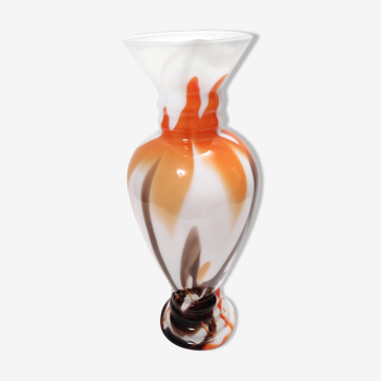 Vase en verre de Murano blanc, orange et brun postmoderne par Carlo Moretti, Italie
