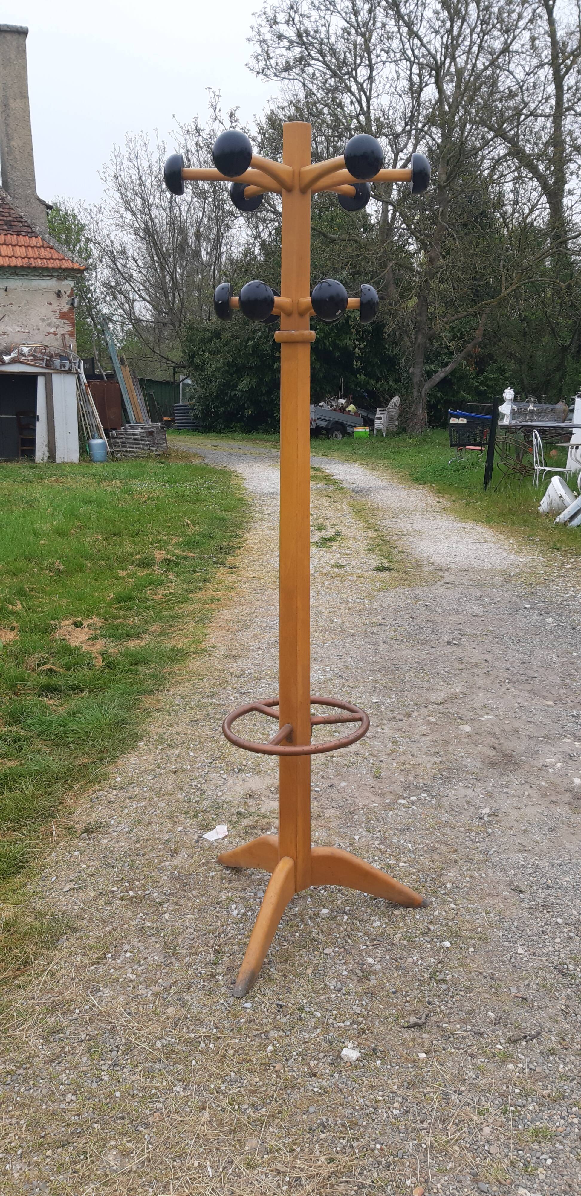 Stella coat rack
