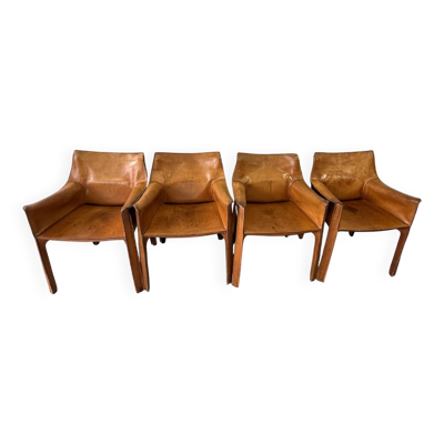 Lot de 4 chaises Cassina Cab 413 de Mario Bellini, dessinées en 1977