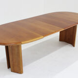 Vintage oval extendable dining table