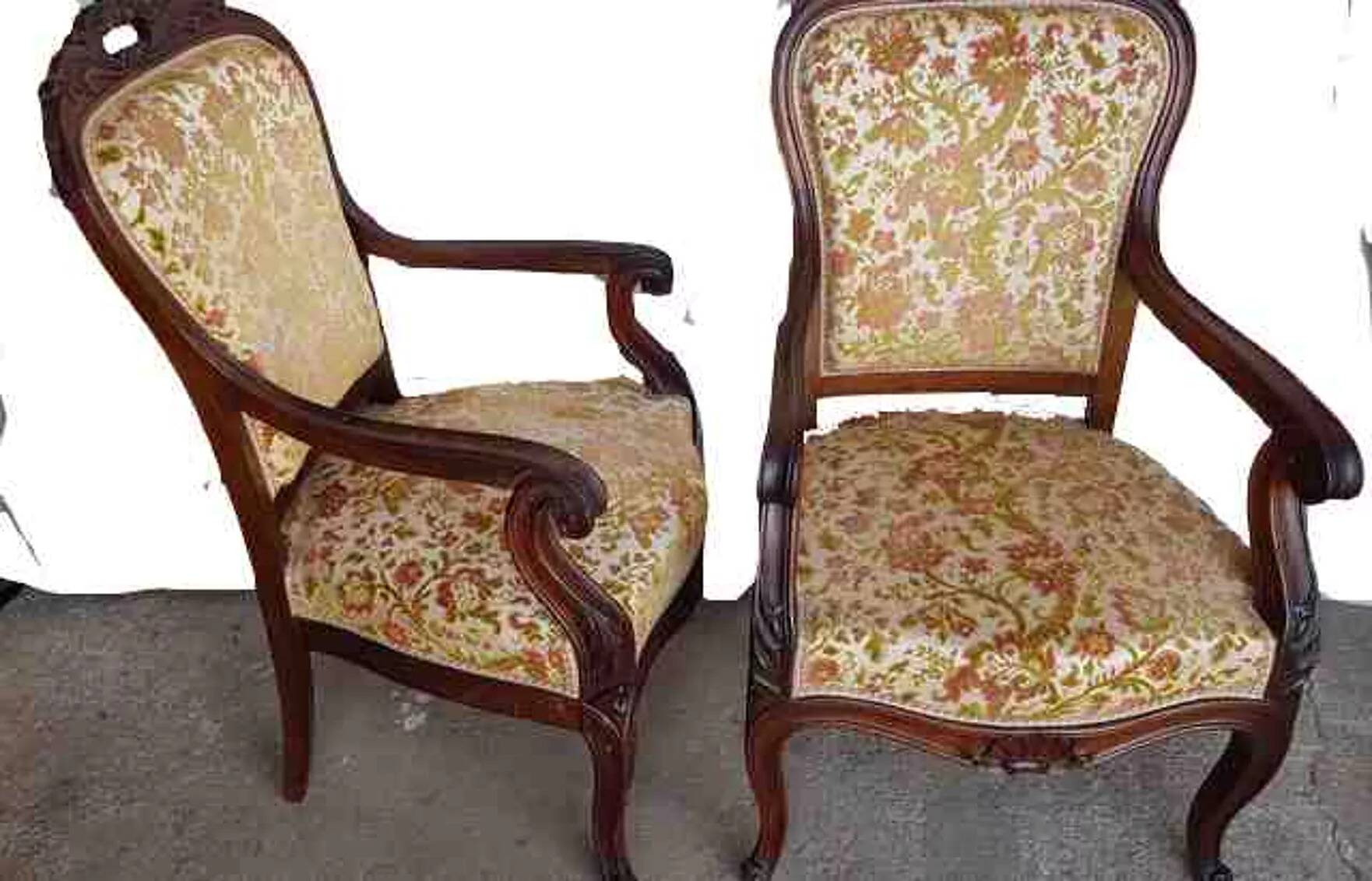 Paire de fauteuils en acajou