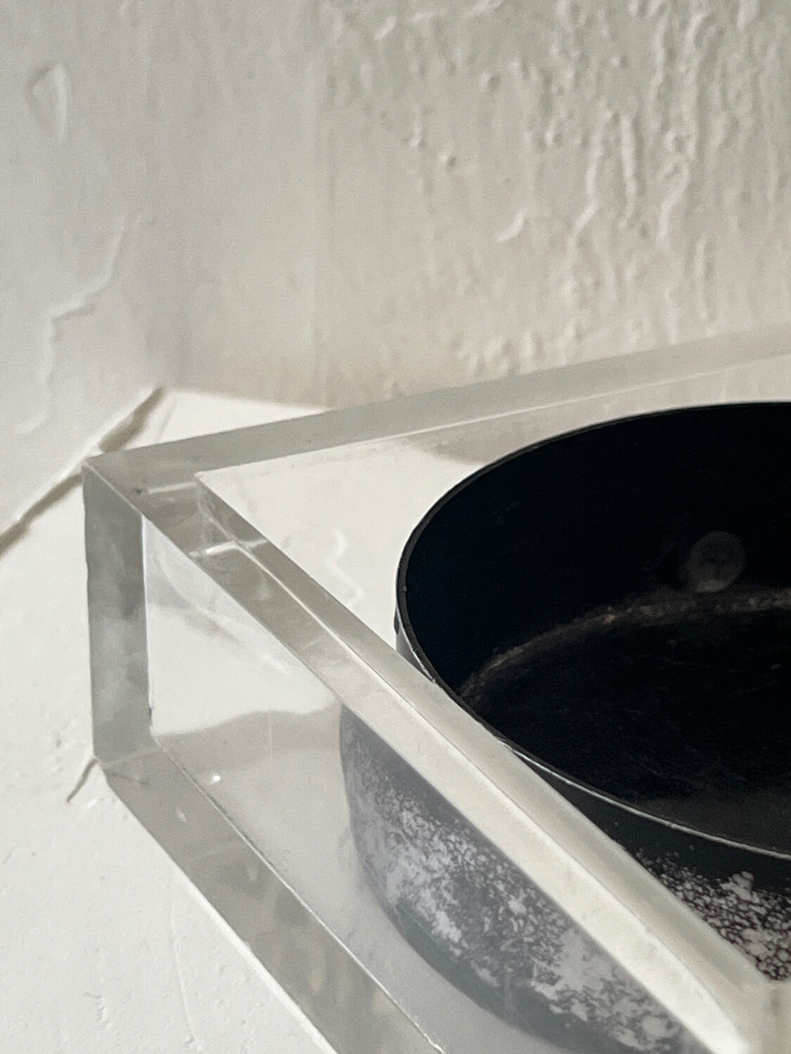 Ashtray design in Plexiglass and chrome metal, Guzzini 1970