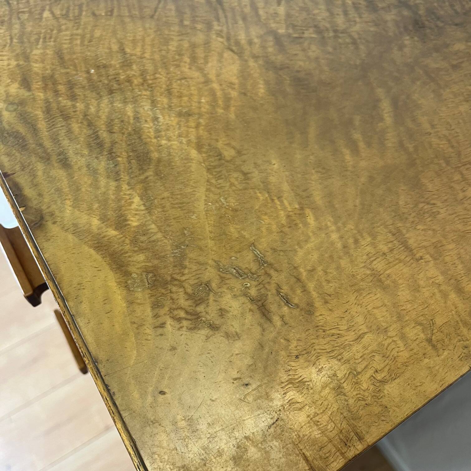 Tall chest of drawers, Art Deco weekly chest in flamed walnut, 1930-1940