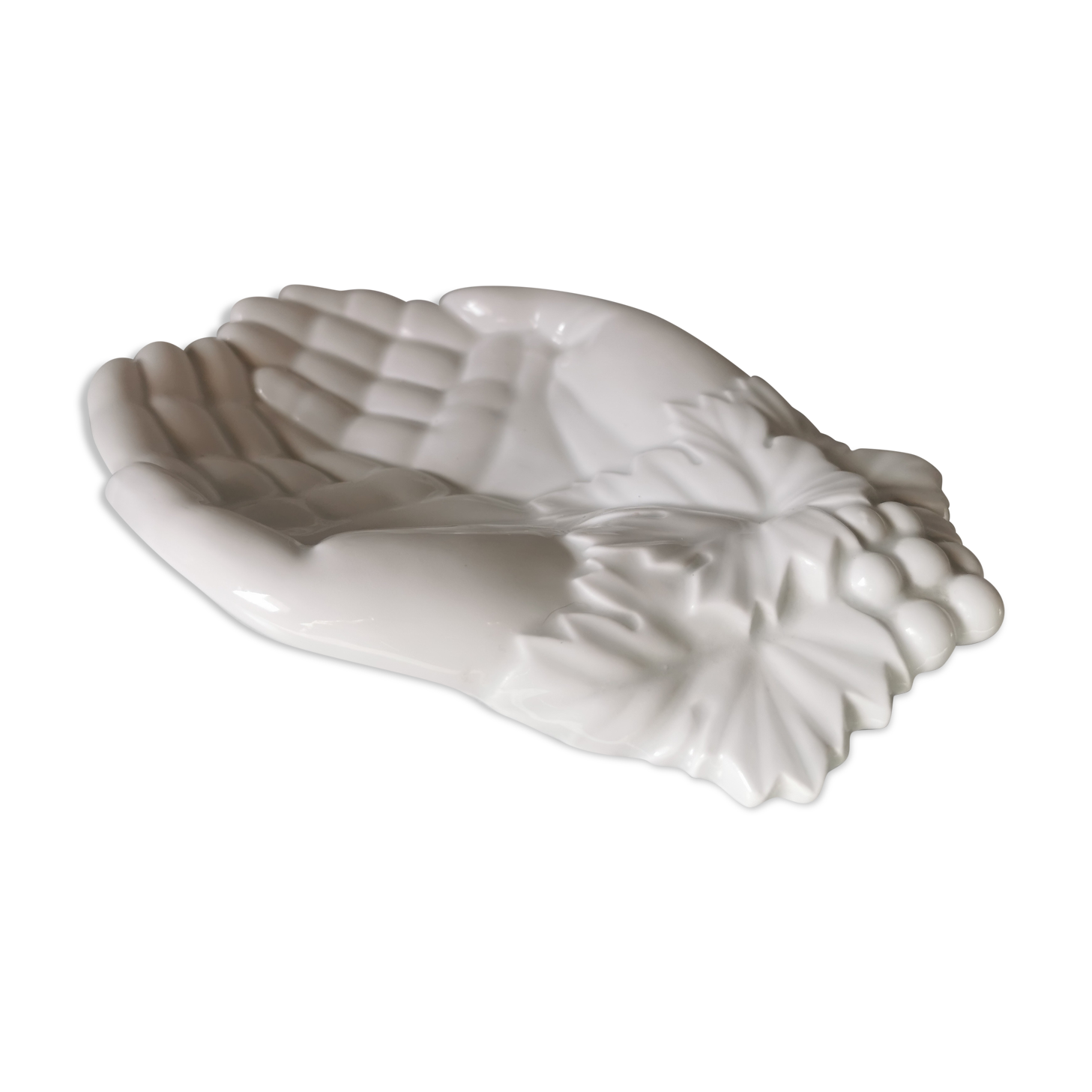 Empty pocket hands porcelain