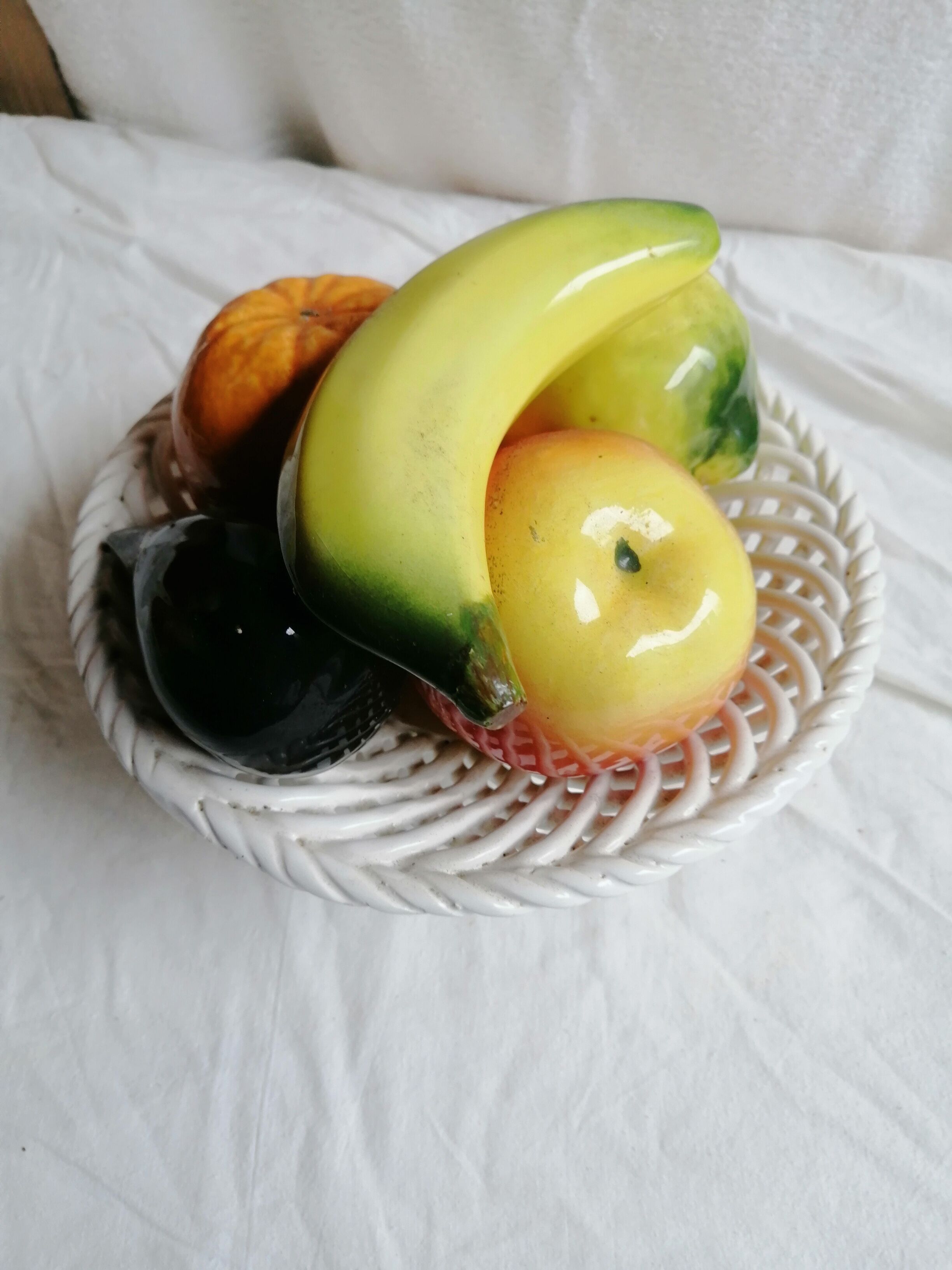 Ceramic deco fruit cup