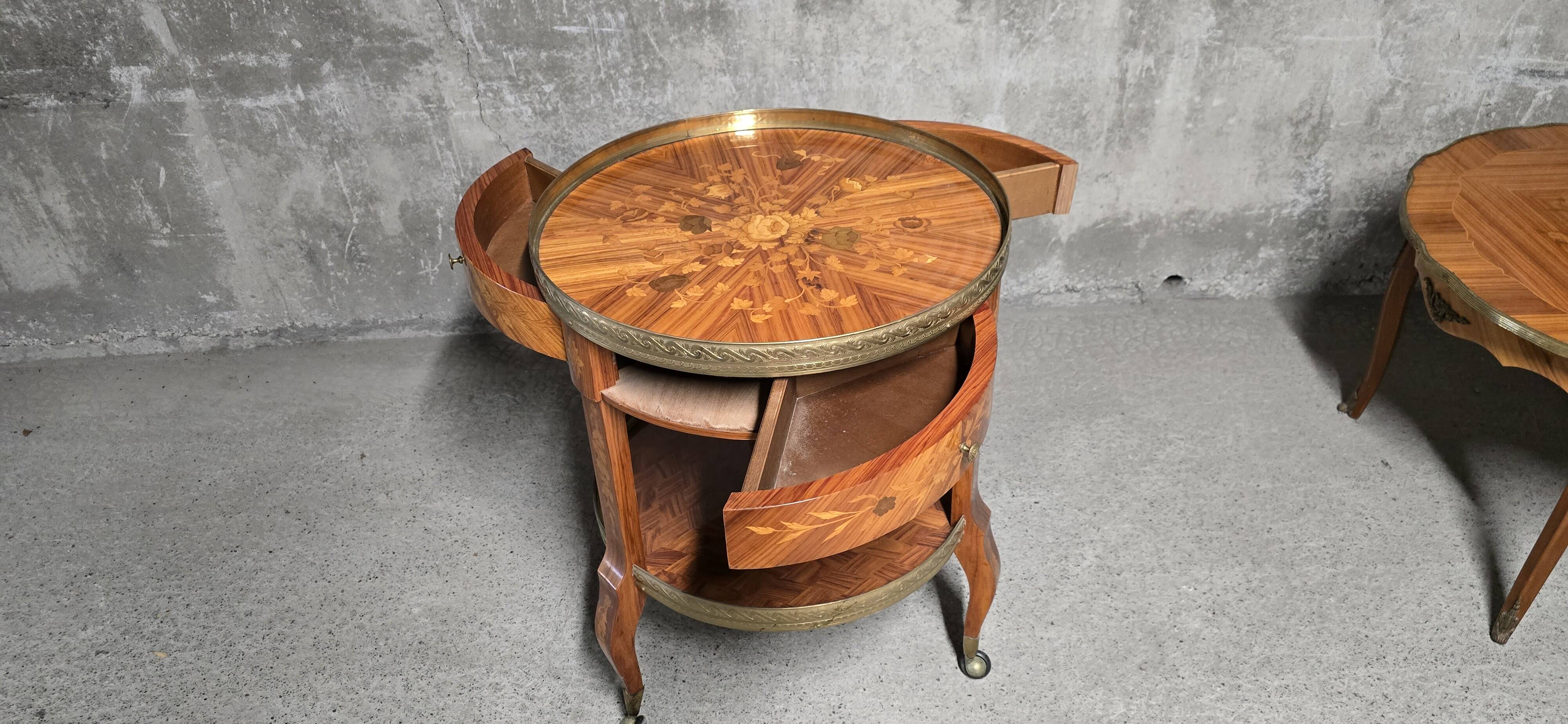 Marquetry-decorated gueridon – 20th century