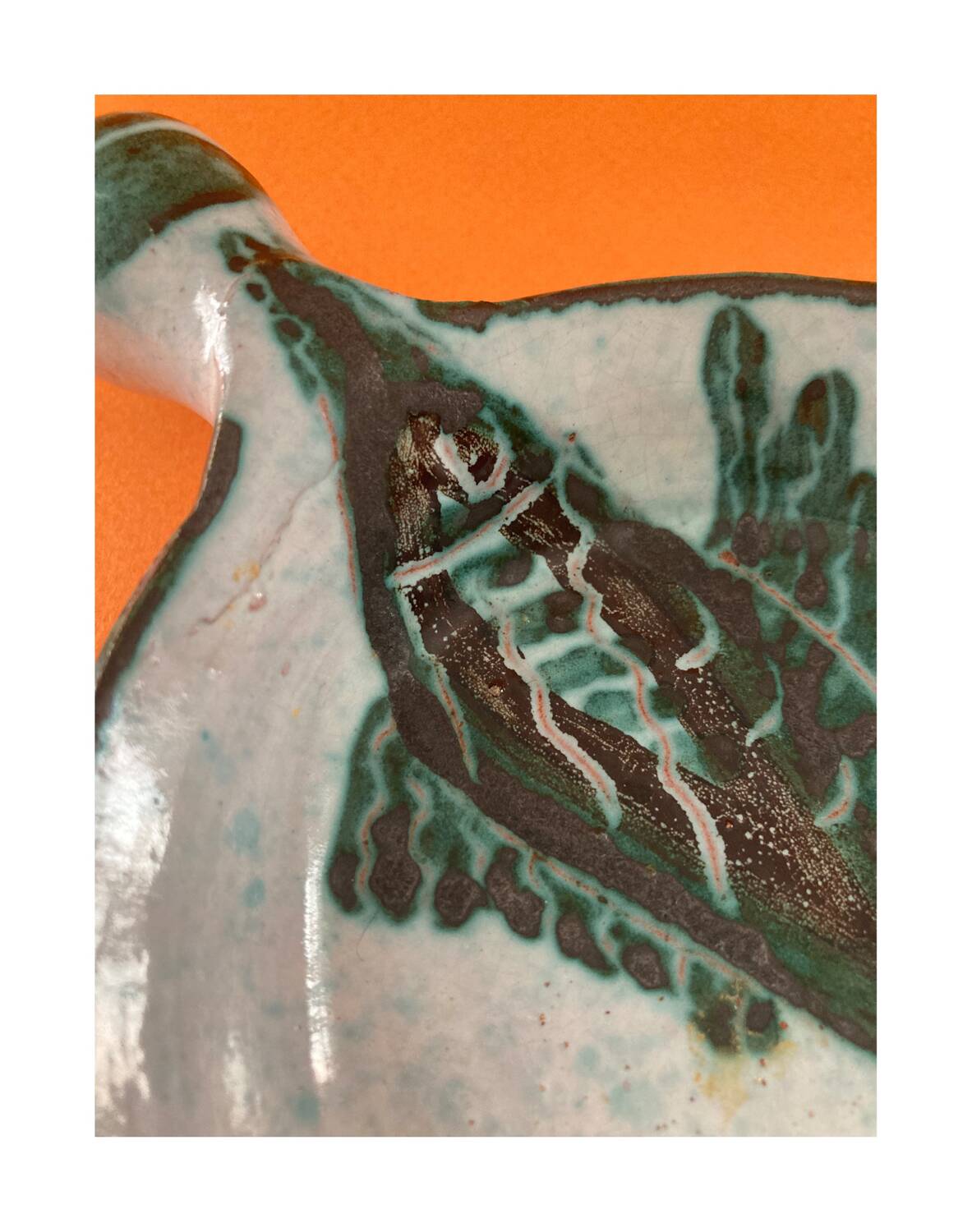 Ceramic pocket emptier