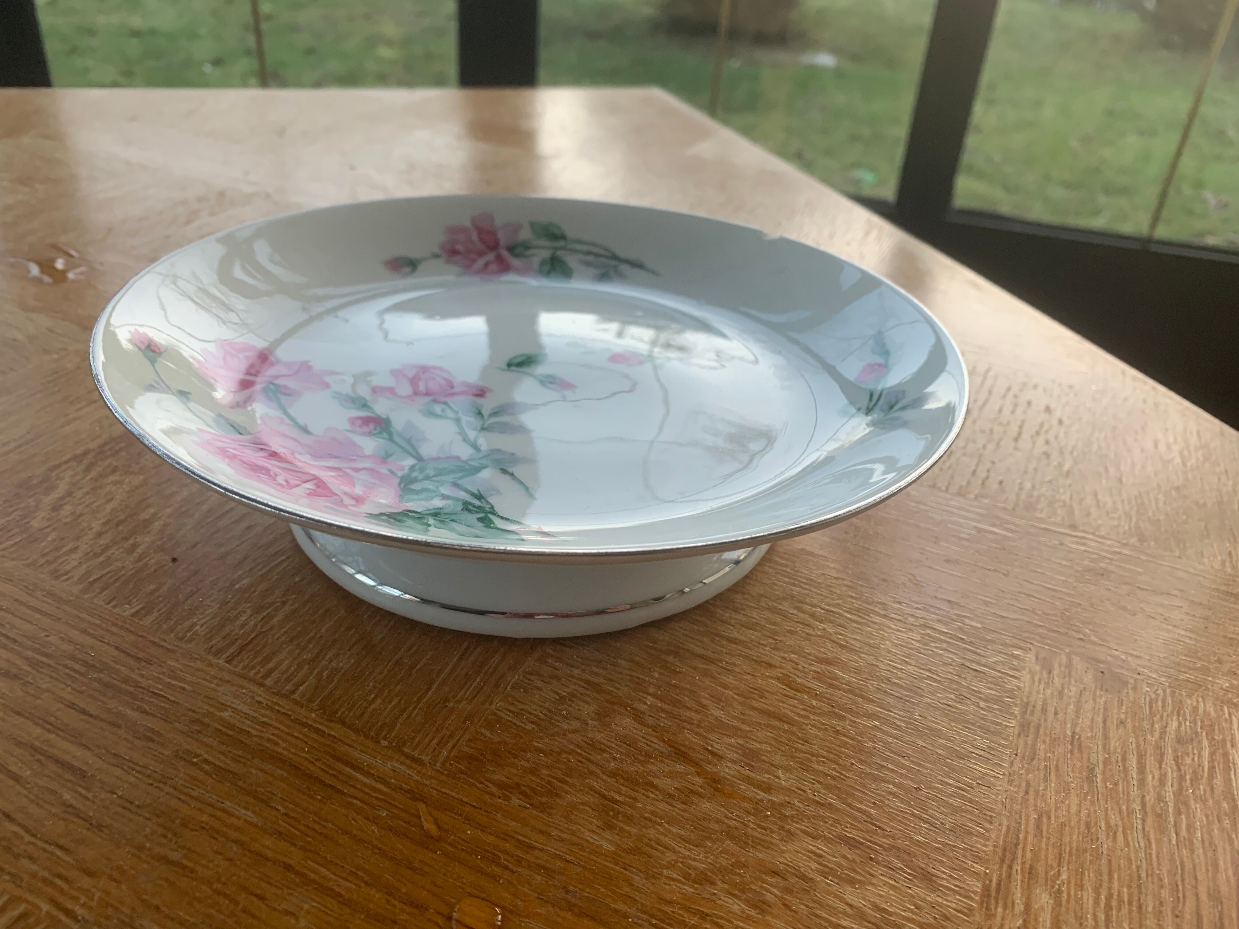 Porcelain compotier motifs of roses art deco signed HB France