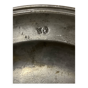 Plat en étain