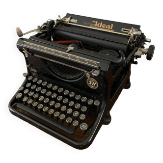 Machine à écrire Naumann Ideal