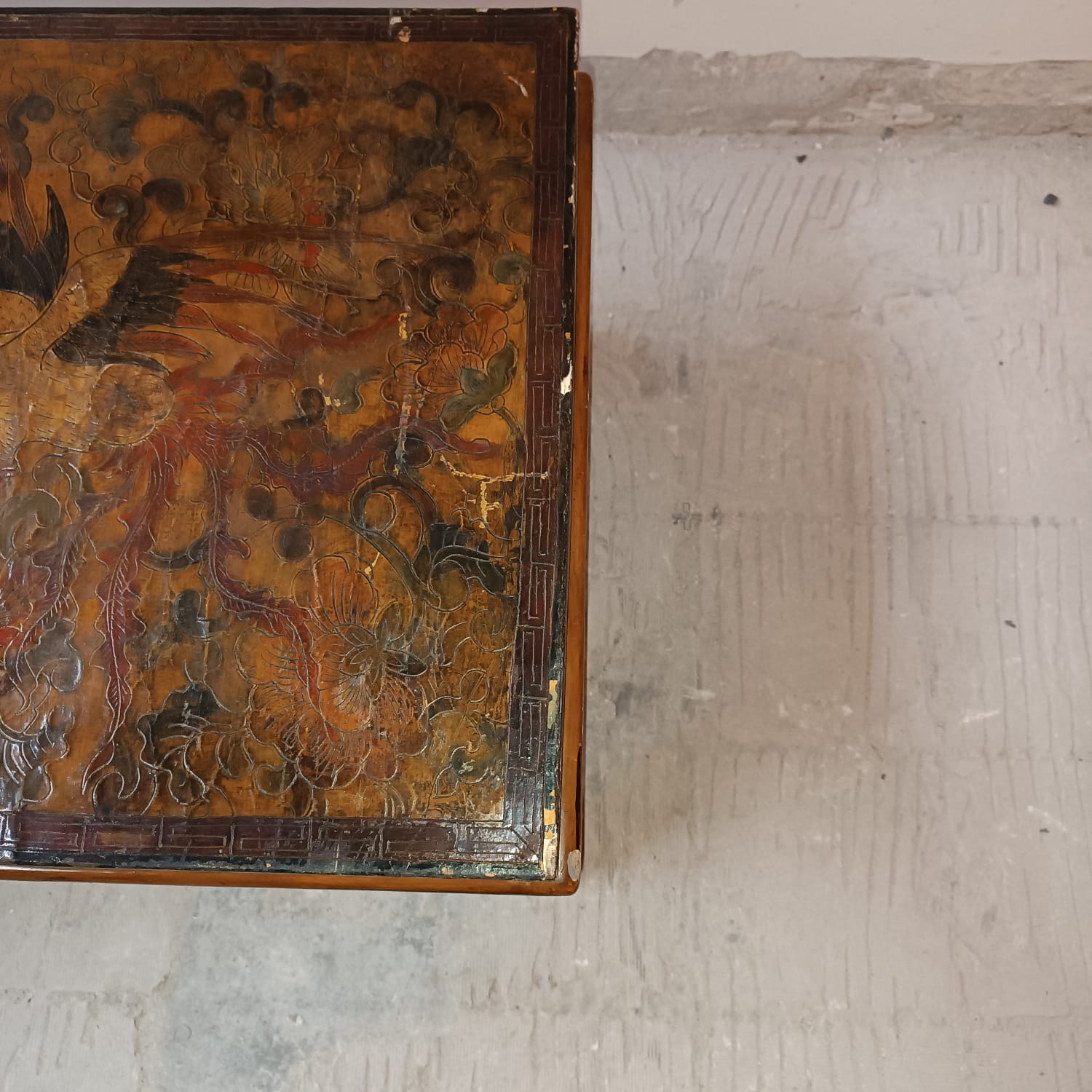 Coffee table antique asian year 1930