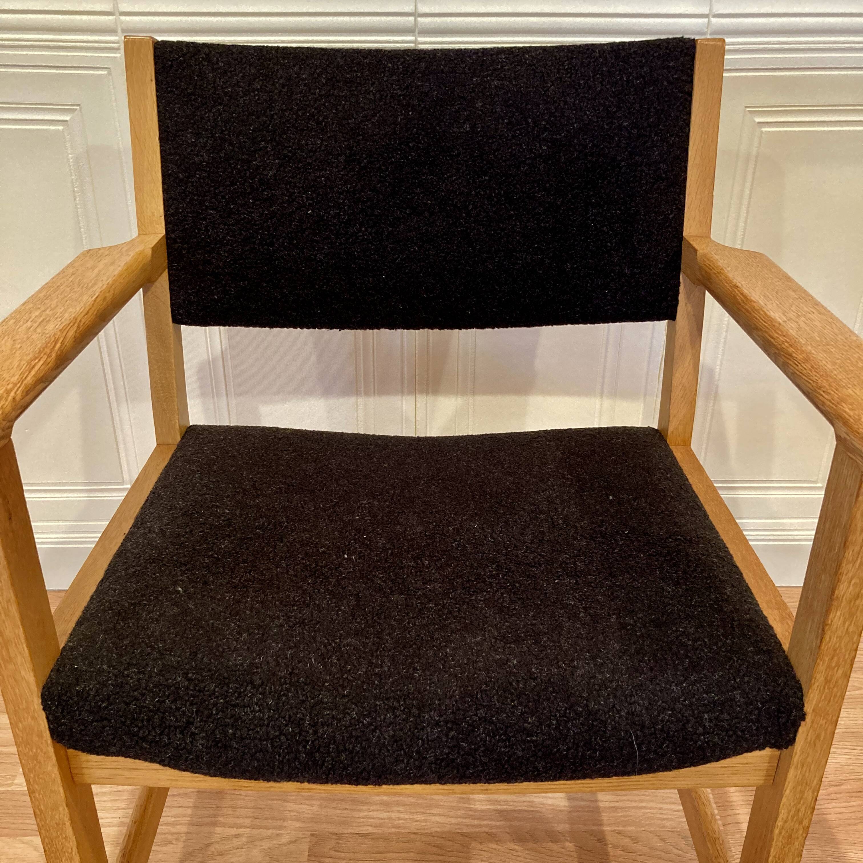 Set of 4 armchairs stamped Hans Wegner "Scandinavian design" 1960.