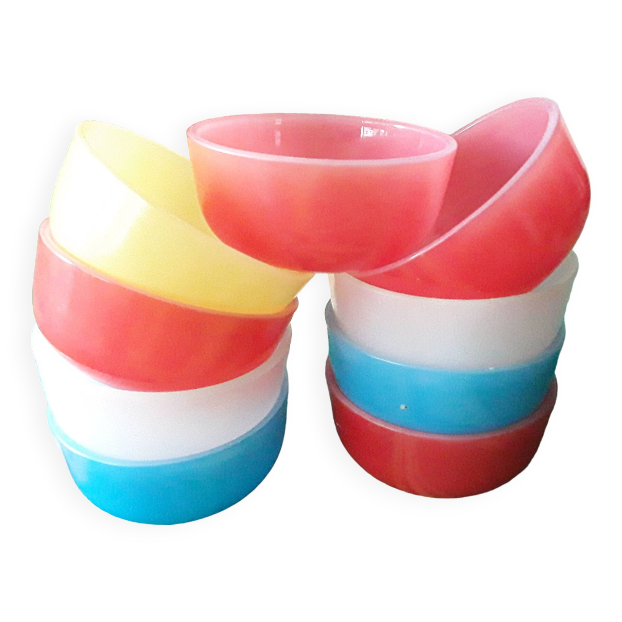 9 ramekins 1970 in Arcopal