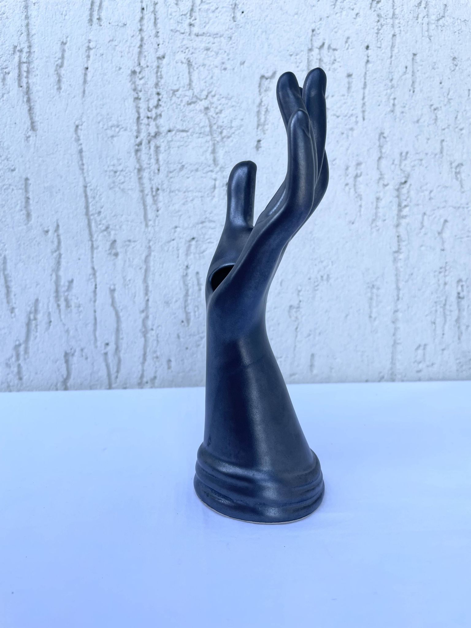 Single flower holder in shiny black ceramic, Vallauri spirit.