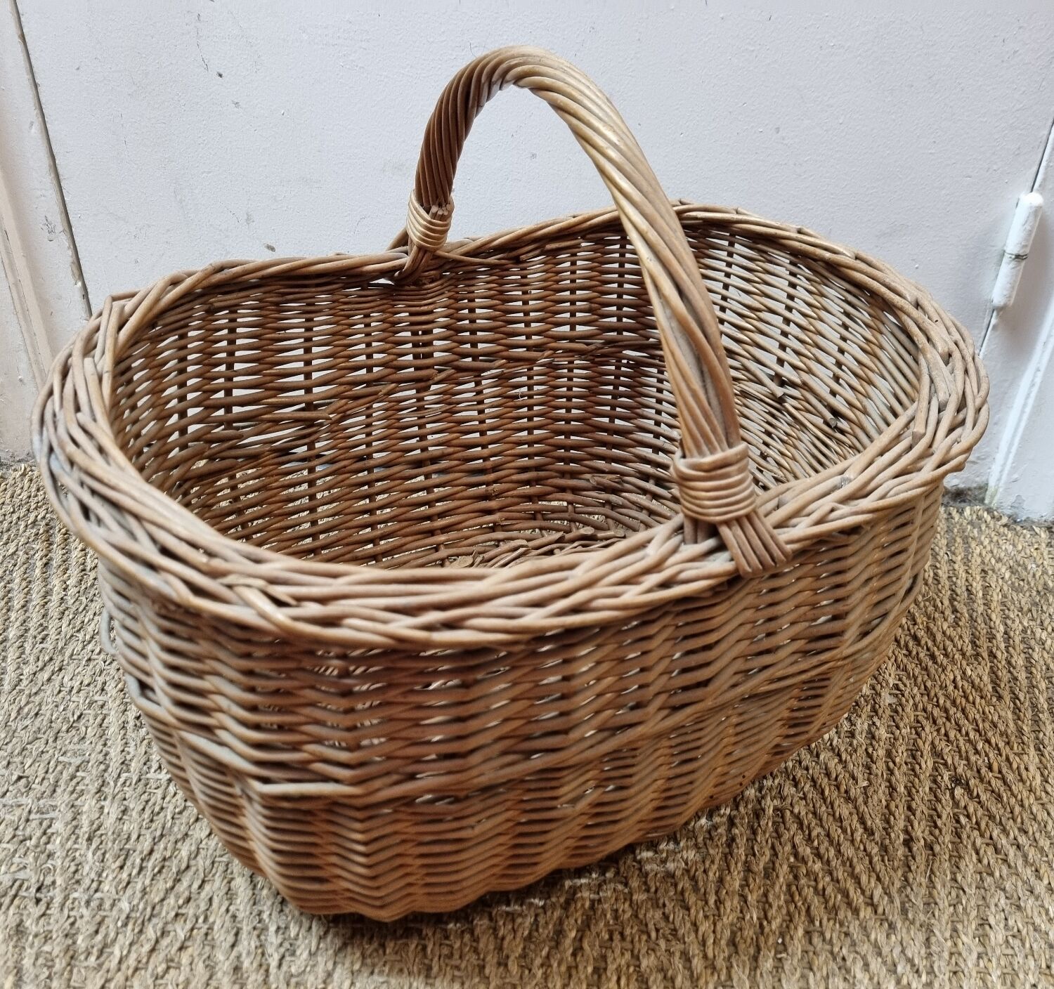 Vintage wicker basket from 1980