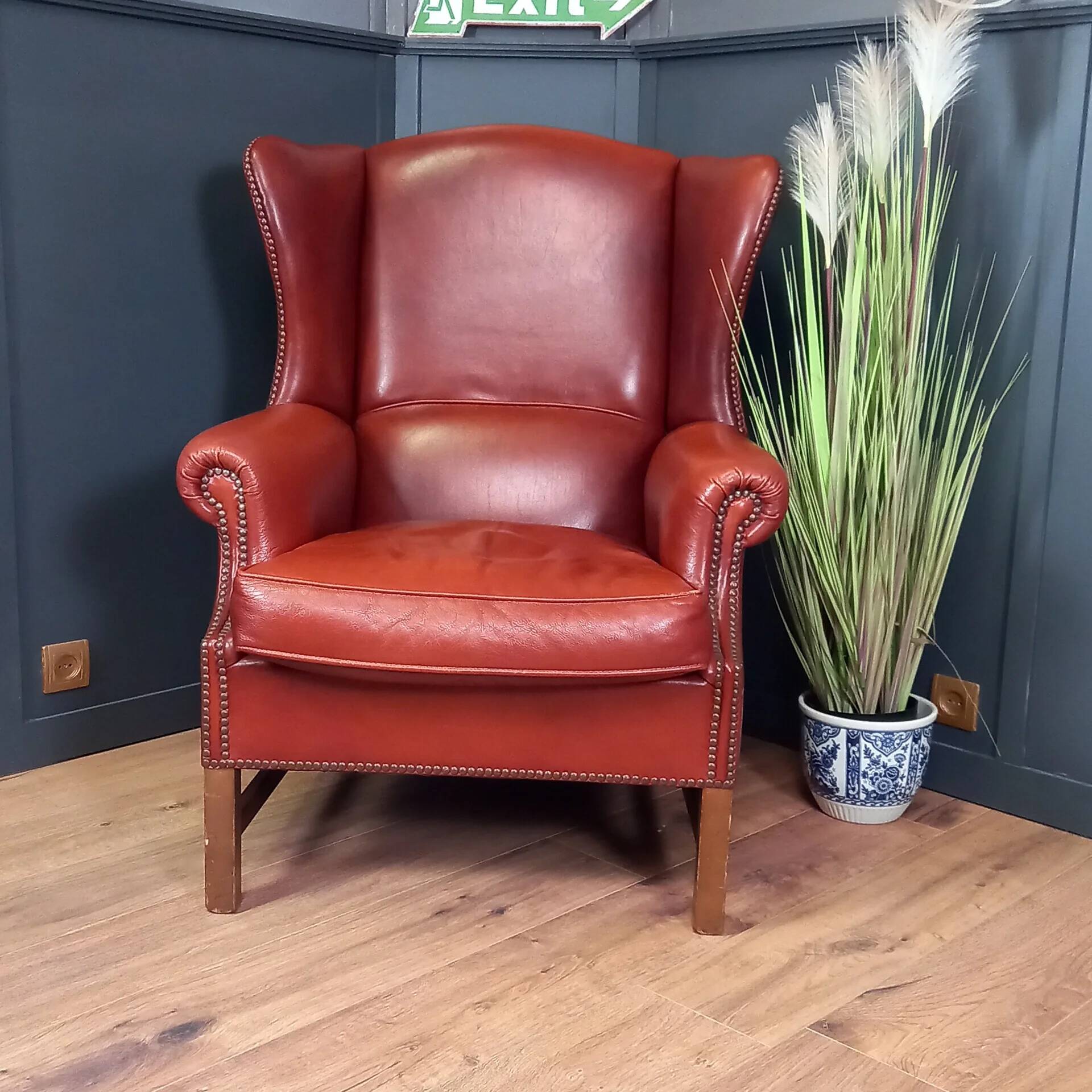 Large English sheepskin wingback armchair - Wingback chair - Arm chair