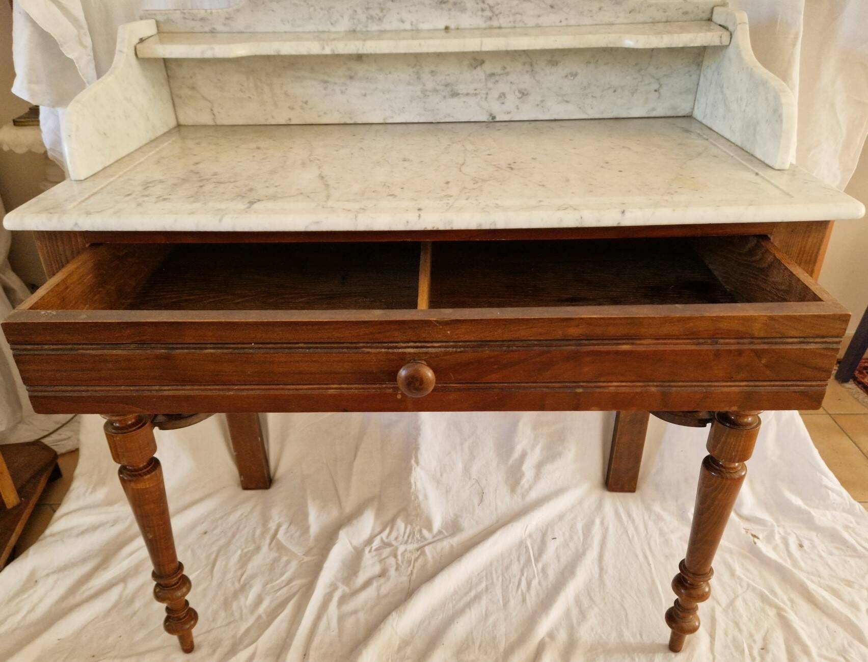 Napoleon III washstand in walnut and Carrara marble – circa 1885