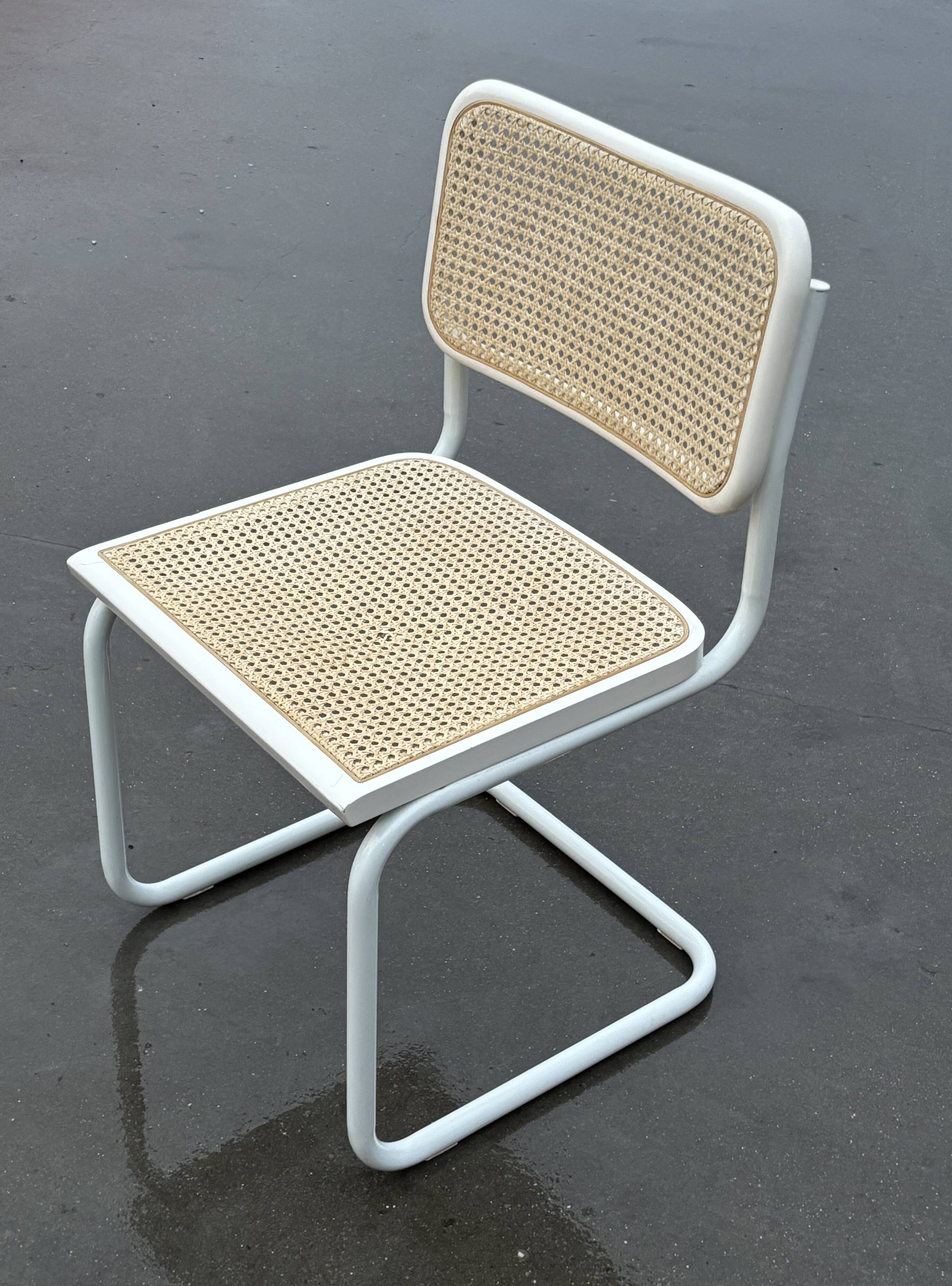 Cesca design chair b32 model in white