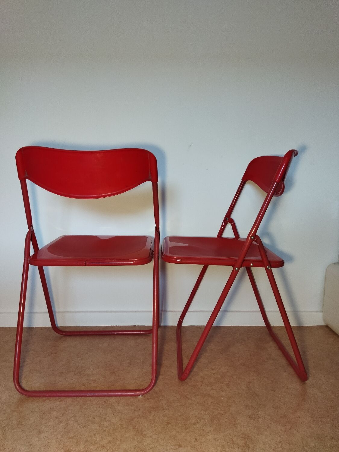 Pair of folding chairs