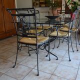 Dining room table