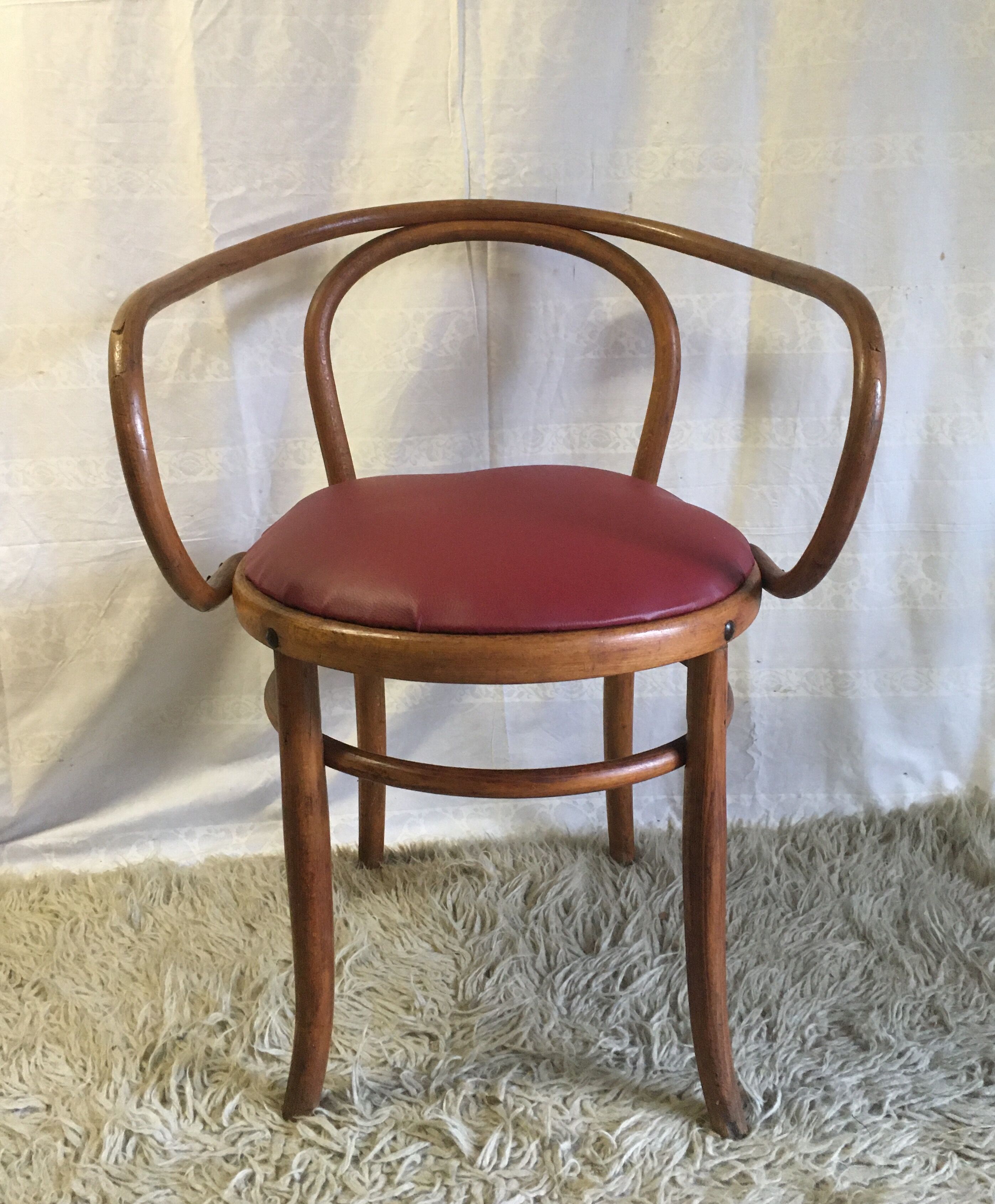 Fauteuil « dit Le Corbusier » par Fischel début XXème