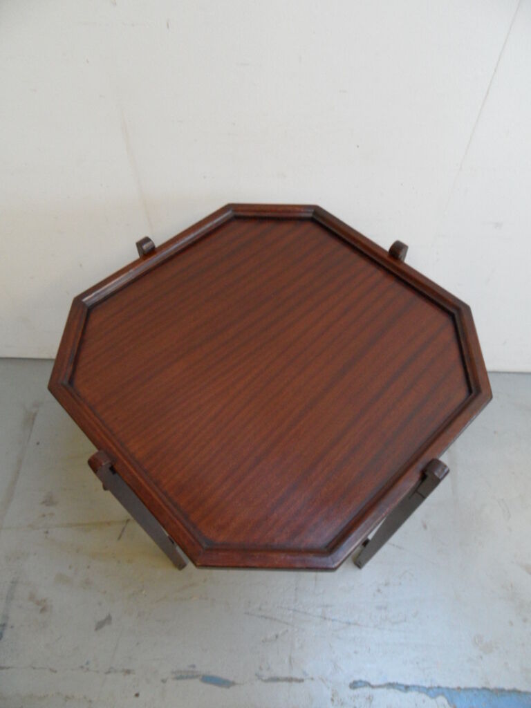 Table d’appoint pliable vintage en acajou