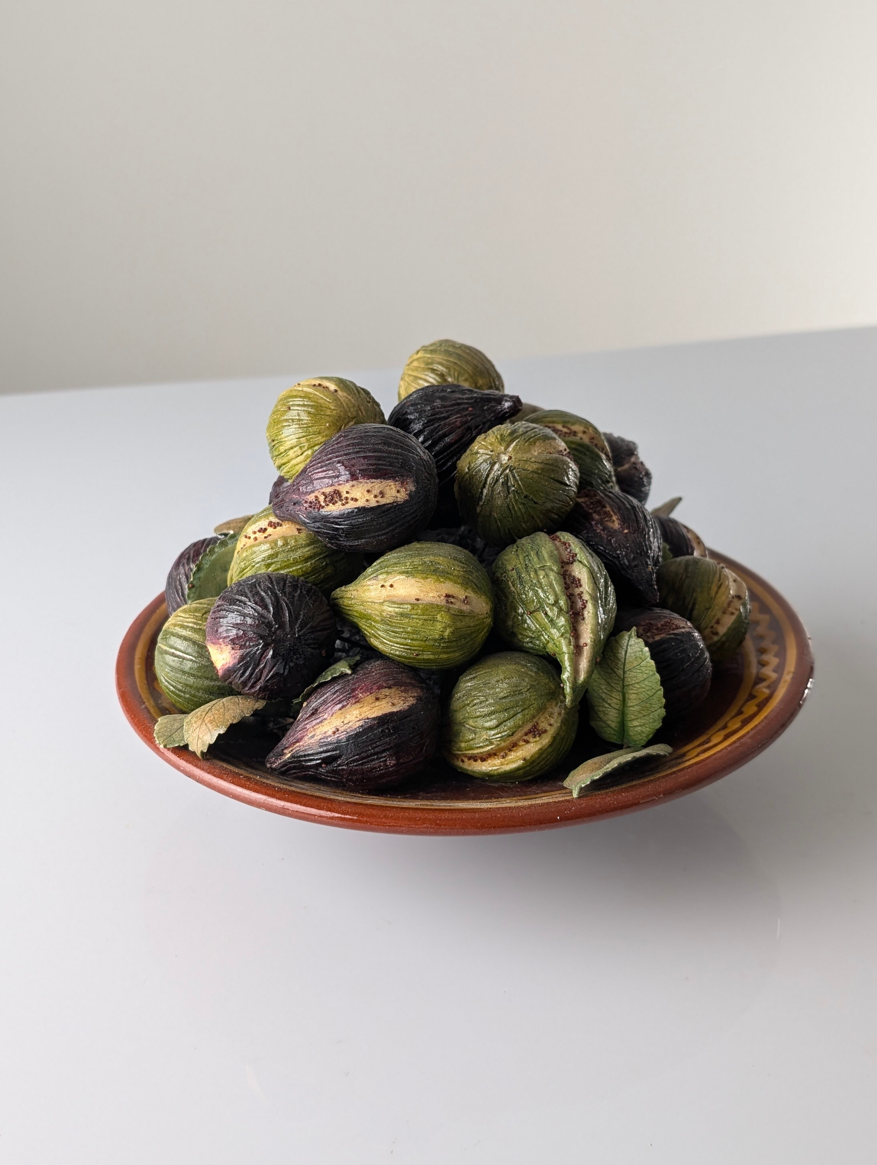 Trompe-l'œil fig plate in bread crumb ceramic, Andalusia, 1950s